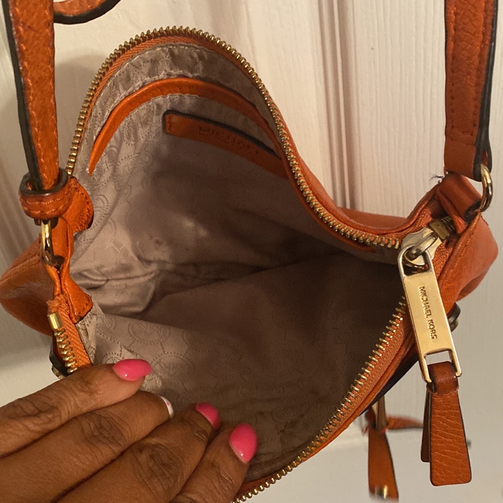 Orange Michael Kors crossbody - Picture 4 of 8